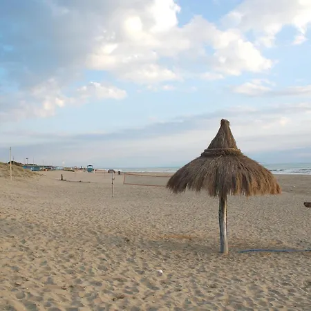 Roma- Tra Mare E Pineta By Interhome *